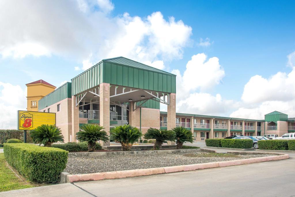 Hotel Super 8 By Wyndham Seguin